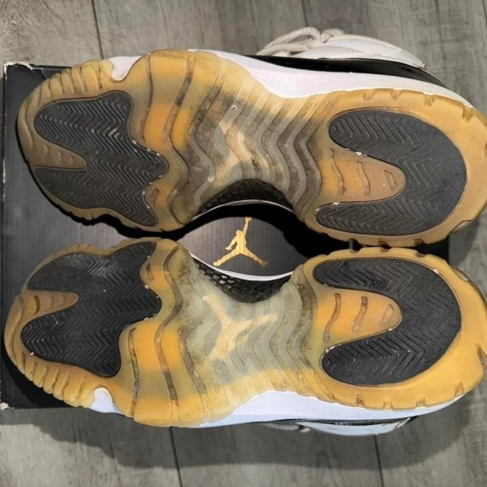 Air Jordan 11 High DMP Gratitude Men Size11.5‎